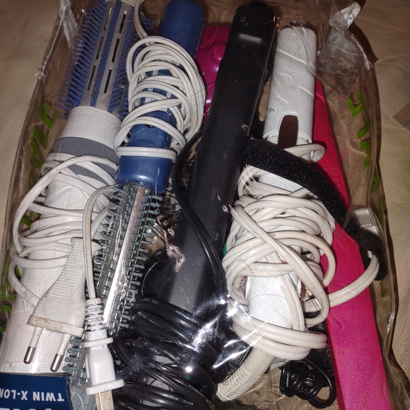 7 Hair Styling Tools: Electric Razor, Brush Curler, & Straighteners - Picture 2 of 2